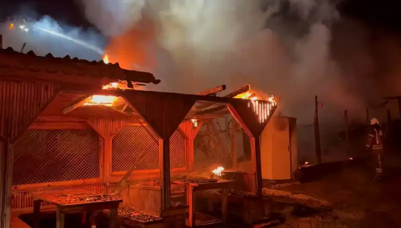 Şile'de Altı Gözleme Restoranı Korkunç Yangında Kül Oldu