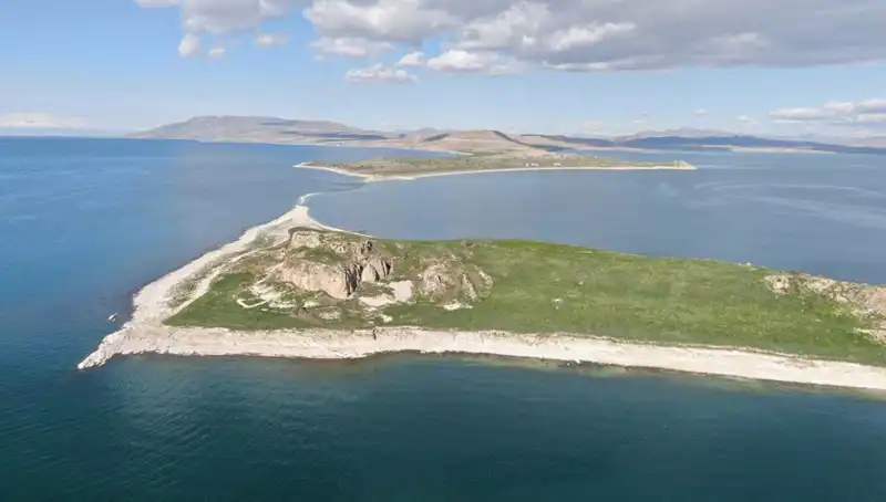 Doğaseverler İçin Yeni Gözde Rota: Çarpanak Yarımadası’na Yolculuk