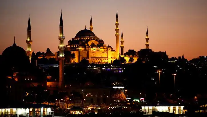 2025 Ramazan İftar Vakitleri: İstanbul, Ankara ve İzmir'de Saat Kaçta İftar Açılacak?