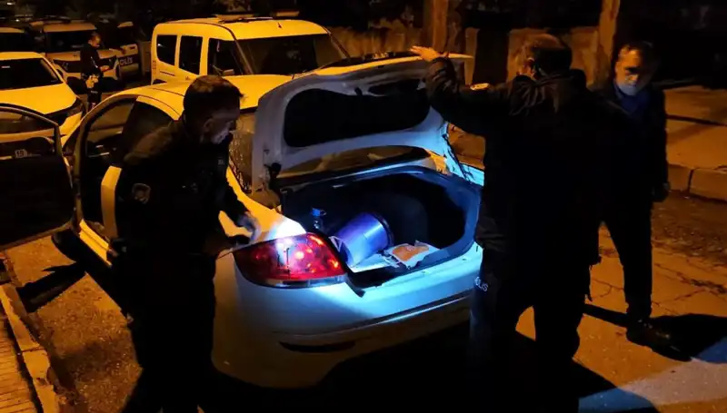 Polisten Kaçış Anları: Ehliyetine 7 Yıl El Konuldu!