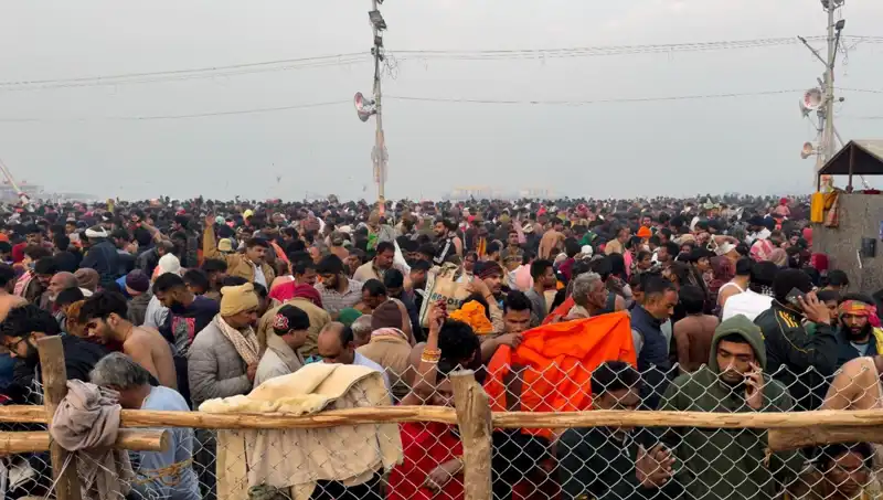 Hindistan'da Dini Festivalde İzdiham: 6 Can Kaybı ve Yaralılar
