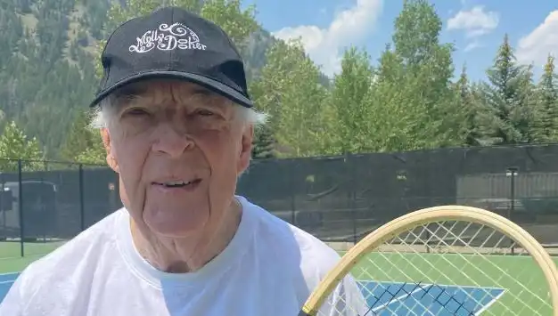 Avustralyalı Tenis Efsanesi Fred Stolle Hayatını Kaybetti: Tenis Dünyası Yas Tutuyor