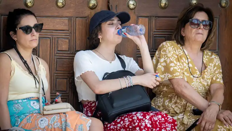 23 İlde 40 Dereceyi Aşan Sıcaklık Alarmı: Nedenleri ve Etkileri