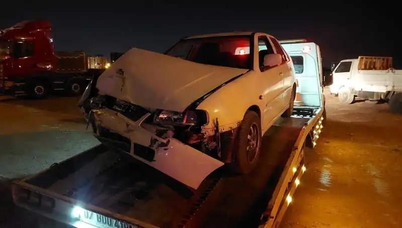 Kamyonet ile Otomobil Çarpıştı: Tek Yaralı Olayın Detayları
