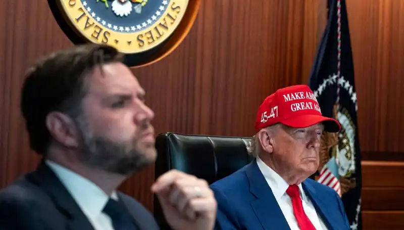 Trump Hakkındaki Azil Tasarısı Reddedildi: Siyasi Gelişmeler Ne Anlama Geliyor?