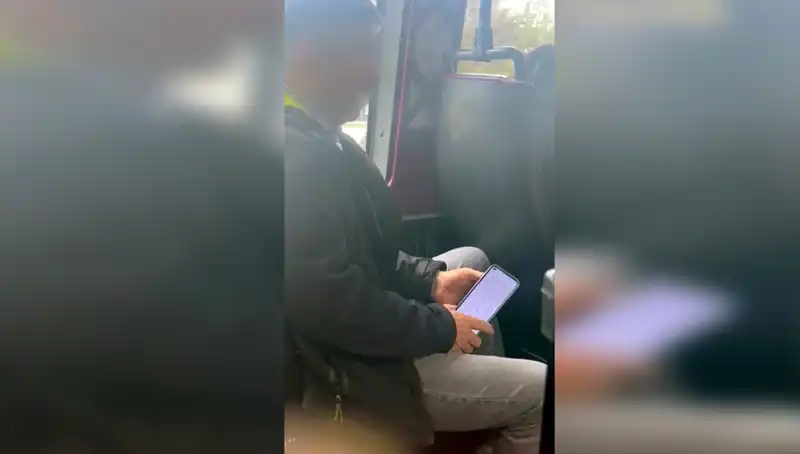 Minibüste Genç Kızı Taciz Eden Şüpheli, Güvenlik Kameraları Sayesinde Yakalandı
