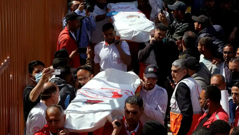 İsrail Katliamının Perde Arkası: Hayat Kurtarmak İçin Kurban Edilenler