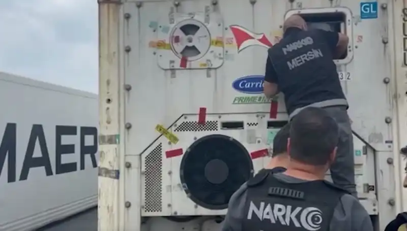 Mersin'de Uyuşturucu Operasyonu: Asayiş Ekipleri Tarih Yazdı!