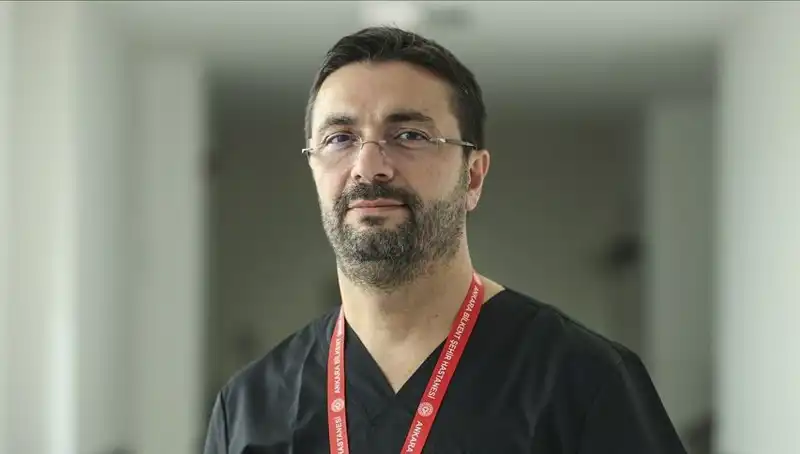 Prof. Dr. Serkan Topaloğlu: Akademik Başarıları ve Kişisel Hayatı